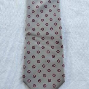 Dellacroce Light Gray Flower Pattern Designer 100% Pure Silk Men's Necktie
